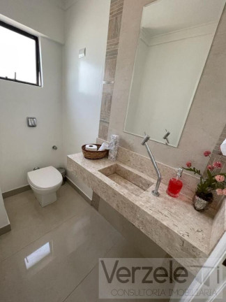 Imagem Apartamento com 3 Quartos para Temporada, 140 m² em Centro - Balneário Camboriú