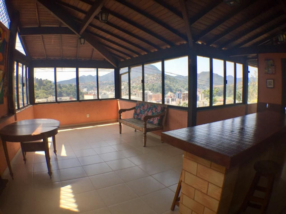 Imagem Casa com 4 Quartos à Venda, 170 m² em Panorama - Teresópolis