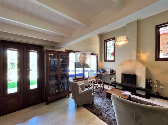 Imagem Casa com 5 Quartos à Venda, 440 m² em Algarve - Cotia Imagem Casa com 5 Quartos à Venda, 440 m² em Algarve - Cotia