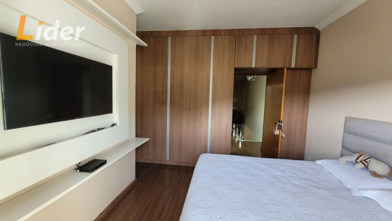 Imagem Casa com 3 Quartos à Venda, 145 m² em Jardim Dos Alfineiros - Juiz De Fora