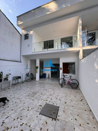 Casa com 3 Quartos à Venda, 180 m² em Piratininga - Niterói