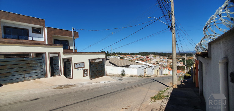 Imagem Casa com 3 Quartos à Venda, em São Pedro - Esmeraldas Imagem Casa com 3 Quartos à Venda, em São Pedro - Esmeraldas
