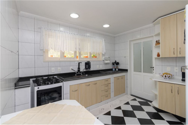 Imagem Casa com 3 Quartos à Venda, em Parque Renato Maia - Guarulhos Imagem Casa com 3 Quartos à Venda, em Parque Renato Maia - Guarulhos