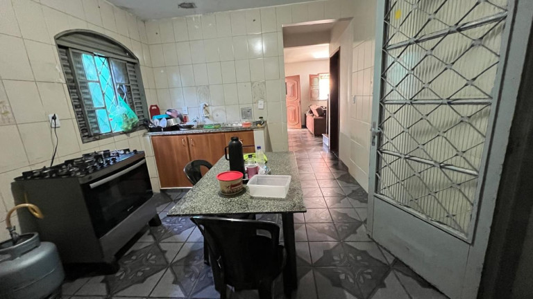 Imagem Casa com 3 Quartos à Venda, 220 m² em Samambaia Sul (samambaia) - Brasília Imagem Casa com 3 Quartos à Venda, 220 m² em Samambaia Sul (samambaia) - Brasília