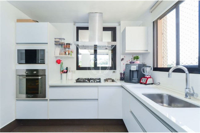 Imagem Apartamento com 3 Quartos à Venda, 159 m² em Real Parque - São Paulo Imagem Apartamento com 3 Quartos à Venda, 159 m² em Real Parque - São Paulo