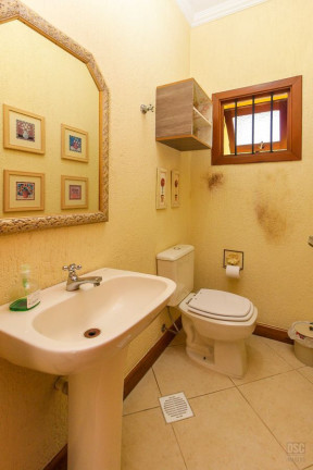 Imagem Casa com 3 Quartos à Venda, 197 m² em Hípica - Porto Alegre Imagem Casa com 3 Quartos à Venda, 197 m² em Hípica - Porto Alegre