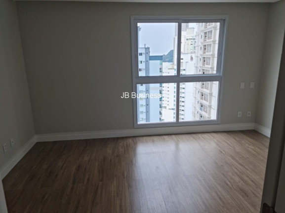 Imagem Imóvel com 3 Quartos à Venda, 138 m² em Centro - Balneário Camboriú Imagem Imóvel com 3 Quartos à Venda, 138 m² em Centro - Balneário Camboriú