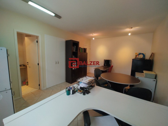 Imagem Sala Comercial à Venda, 35 m² em Centro - Florianópolis Imagem Sala Comercial à Venda, 35 m² em Centro - Florianópolis
