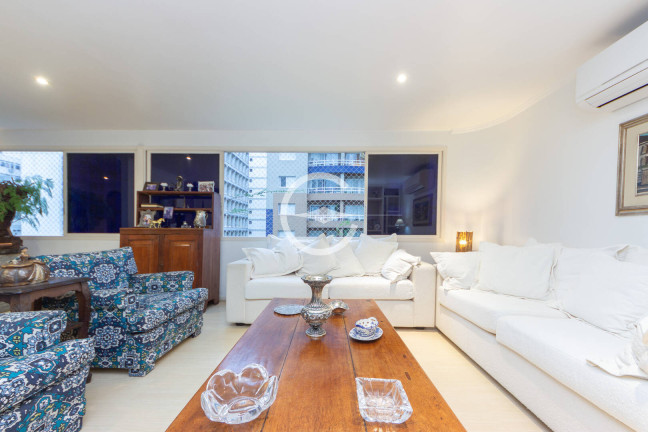Imagem Apartamento com 3 Quartos à Venda, 130 m² em Itaim Bibi - São Paulo Imagem Apartamento com 3 Quartos à Venda, 130 m² em Itaim Bibi - São Paulo