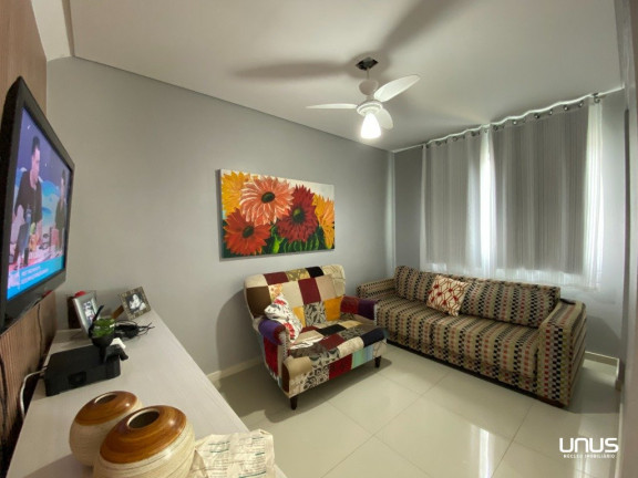 Imagem Casa com 3 Quartos à Venda, 300 m² em Estreito - Florianópolis