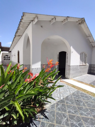 Casa com 4 Quartos para Alugar ou Temporada, 258 m² em Serra Dourada I - Serra