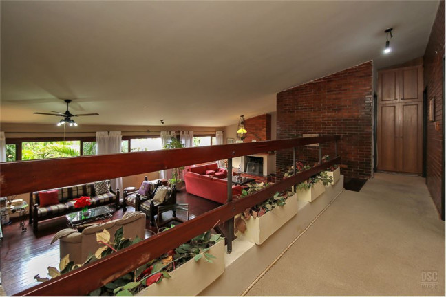 Imagem Casa com 3 Quartos à Venda, 252 m² em Boa Vista - Porto Alegre Imagem Casa com 3 Quartos à Venda, 252 m² em Boa Vista - Porto Alegre