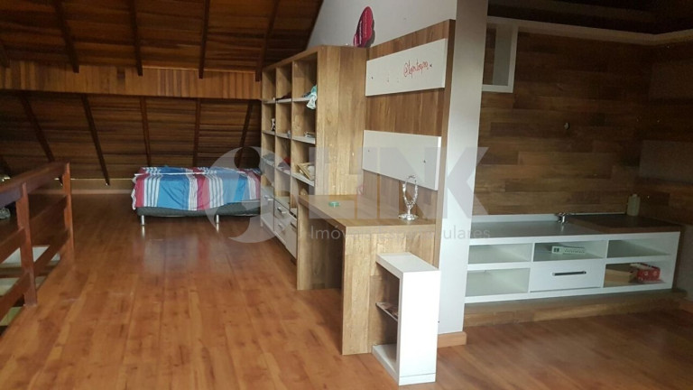 Imagem Casa com 3 Quartos à Venda, 165 m² em Sarandi - Porto Alegre Imagem Casa com 3 Quartos à Venda, 165 m² em Sarandi - Porto Alegre