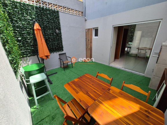 Imagem Casa com 3 Quartos à Venda, 219 m²