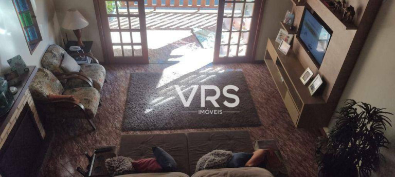 Imagem Casa com 4 Quartos à Venda, 219 m² em Albuquerque - Teresópolis Imagem Casa com 4 Quartos à Venda, 219 m² em Albuquerque - Teresópolis
