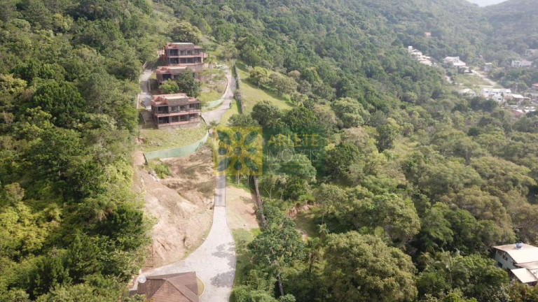 Imagem Casa com 13 Quartos à Venda, 119.891 m² em Centro - Porto Belo Imagem Casa com 13 Quartos à Venda, 119.891 m² em Centro - Porto Belo