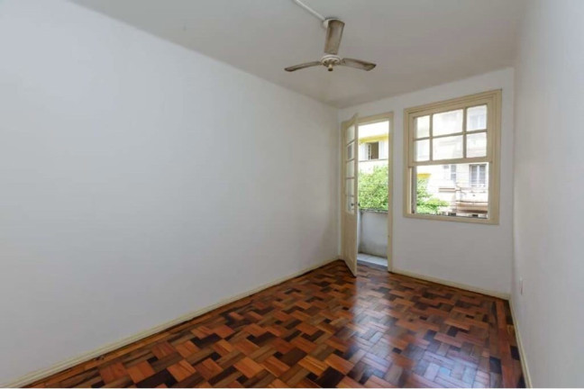 Imagem Imóvel com 3 Quartos à Venda, 75 m² em Centro Histórico - Porto Alegre Imagem Imóvel com 3 Quartos à Venda, 75 m² em Centro Histórico - Porto Alegre