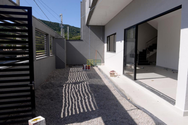 Imagem Sobrado com 3 Quartos à Venda, 122 m² em Vila Nova - Porto Belo Imagem Sobrado com 3 Quartos à Venda, 122 m² em Vila Nova - Porto Belo