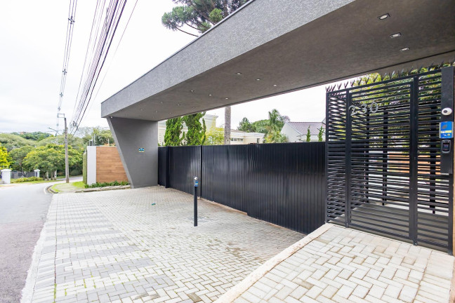 Imagem Sobrado com 4 Quartos à Venda, 461 m² em Vista Alegre - Curitiba Imagem Sobrado com 4 Quartos à Venda, 461 m² em Vista Alegre - Curitiba