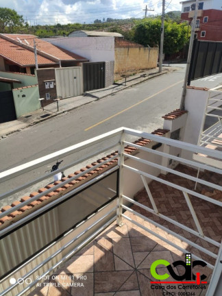 Imagem Casa com 2 Quartos à Venda, em Jardim São Bento - Poços De Caldas Imagem Casa com 2 Quartos à Venda, em Jardim São Bento - Poços De Caldas