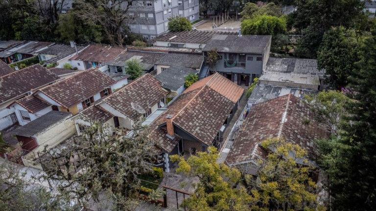 Imagem Imóvel com 4 Quartos à Venda,  em Sarandi - Porto Alegre