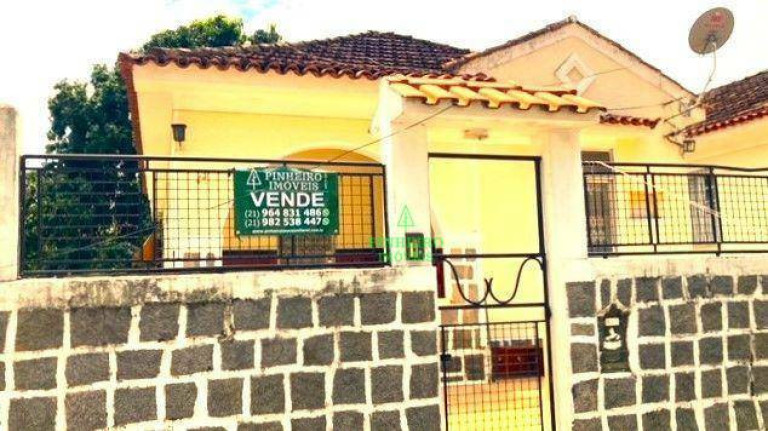Imagem Casa com 4 Quartos à Venda, 184 m² em São Lourenço - Niterói Imagem Casa com 4 Quartos à Venda, 184 m² em São Lourenço - Niterói