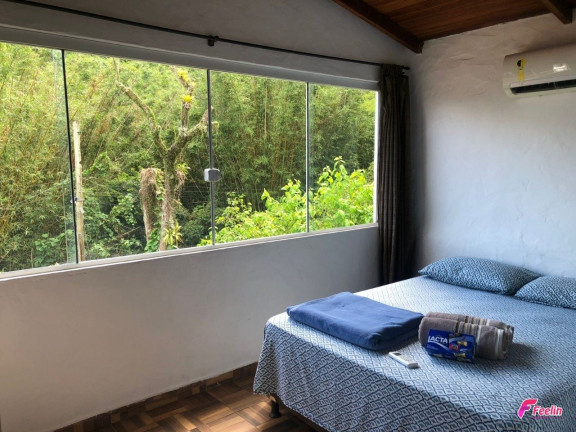 Imagem Casa com 5 Quartos à Venda, 150 m² em Barra Da Lagoa - Florianópolis Imagem Casa com 5 Quartos à Venda, 150 m² em Barra Da Lagoa - Florianópolis