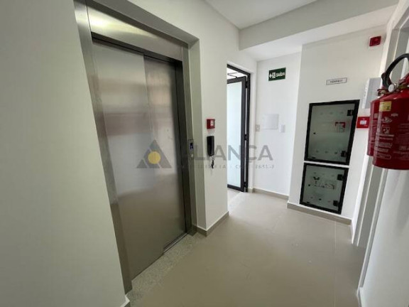 Imagem Apartamento com 2 Quartos à Venda, em Meia Praia - Navegantes Imagem Apartamento com 2 Quartos à Venda, em Meia Praia - Navegantes