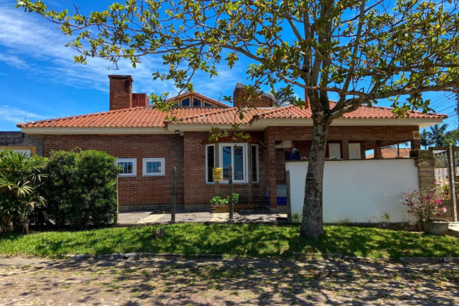 Imagem Casa com 3 Quartos à Venda, 126 m² em Centenário - Torres Imagem Casa com 3 Quartos à Venda, 126 m² em Centenário - Torres