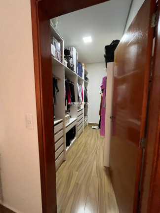 Imagem Casa com 3 Quartos à Venda, 192 m² Imagem Casa com 3 Quartos à Venda, 192 m²