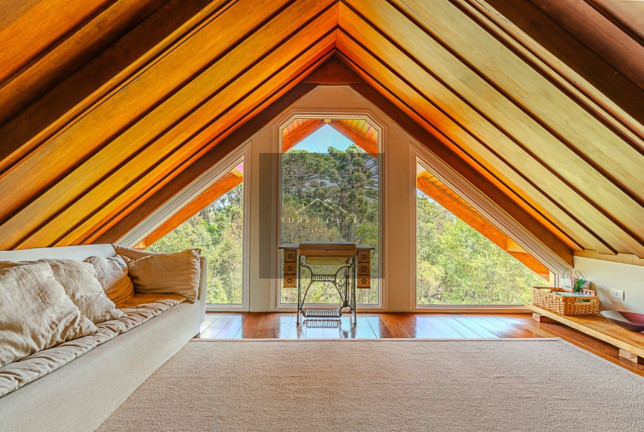 Imagem Casa com 4 Quartos à Venda, 400 m² em Pedra Do Fogo - Campos Do Jordão Imagem Casa com 4 Quartos à Venda, 400 m² em Pedra Do Fogo - Campos Do Jordão