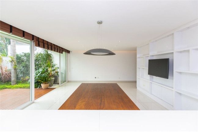 Imagem Casa com 5 Quartos à Venda, em Alto Da Boa Vista - São Paulo Imagem Casa com 5 Quartos à Venda, em Alto Da Boa Vista - São Paulo