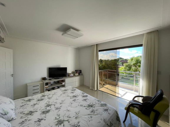 Imagem Casa com 4 Quartos à Venda, 900 m² em Busca Vida - Camaçari