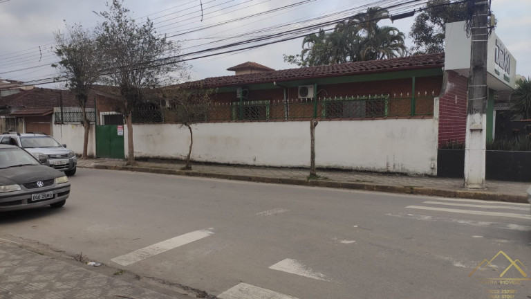 Imagem Casa com 2 Quartos à Venda, 307 m² em Centro - Ubatuba Imagem Casa com 2 Quartos à Venda, 307 m² em Centro - Ubatuba