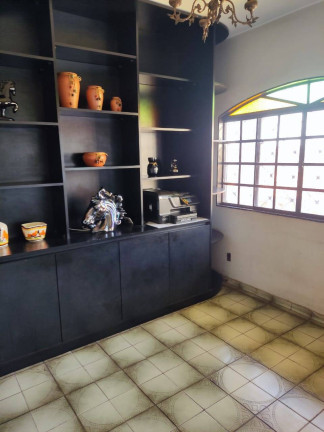 Imagem Sobrado com 3 Quartos à Venda, 350 m² em Guará I - Brasília