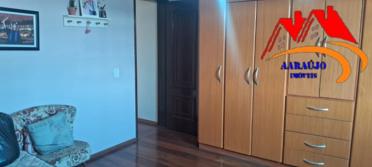 Imagem Casa com 3 Quartos à Venda, 234 m² em Cipava - Osasco Imagem Casa com 3 Quartos à Venda, 234 m² em Cipava - Osasco