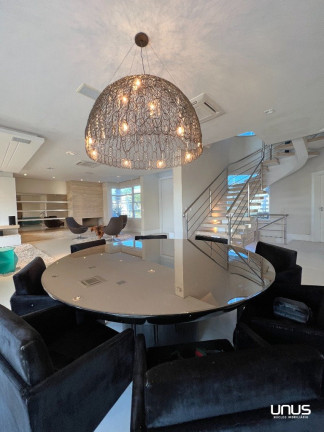 Imagem Casa com 4 Quartos à Venda, 537 m² em Jurerê Internacional - Florianópolis Imagem Casa com 4 Quartos à Venda, 537 m² em Jurerê Internacional - Florianópolis