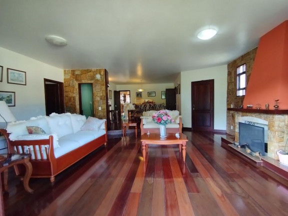 Imagem Casa com 4 Quartos à Venda, 312 m² em Golfe - Teresópolis Imagem Casa com 4 Quartos à Venda, 312 m² em Golfe - Teresópolis