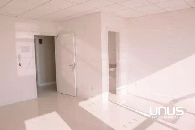 Imagem Sala Comercial à Venda, 585 m² em Barreiros - São José
