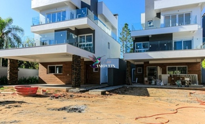 Imagem Casa de Condomínio com 3 Quartos à Venda, 300 m² em Pedra Redonda - Porto Alegre Imagem Casa de Condomínio com 3 Quartos à Venda, 300 m² em Pedra Redonda - Porto Alegre