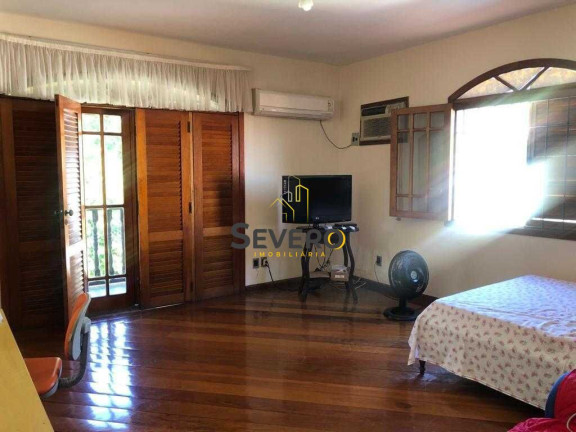 Imagem Casa com 5 Quartos à Venda, 300 m² em Centro - São Gonçalo