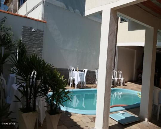 Imagem Imóvel com 2 Quartos à Venda, 130 m² em Jardim Letícia - Rio De Janeiro Imagem Imóvel com 2 Quartos à Venda, 130 m² em Jardim Letícia - Rio De Janeiro