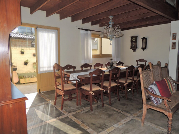 Imagem Casa com 4 Quartos à Venda, 355 m² em Centro - Garopaba Imagem Casa com 4 Quartos à Venda, 355 m² em Centro - Garopaba