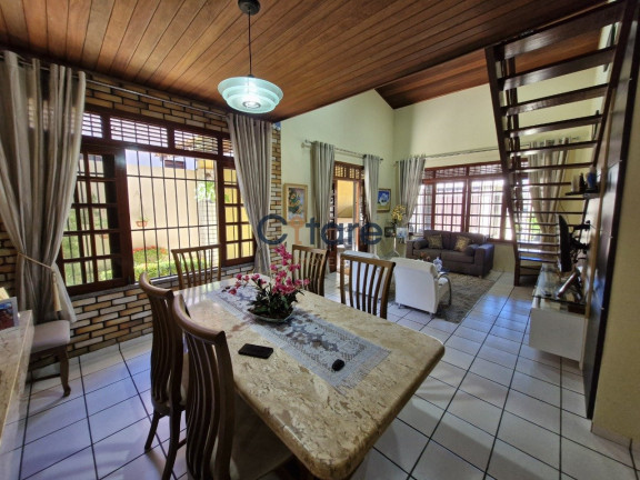 Imagem Casa com 3 Quartos à Venda, 360 m² em Edson Queiroz - Fortaleza Imagem Casa com 3 Quartos à Venda, 360 m² em Edson Queiroz - Fortaleza