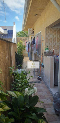 Imagem Casa com 4 Quartos à Venda, 205 m² em Solemar - Praia Grande