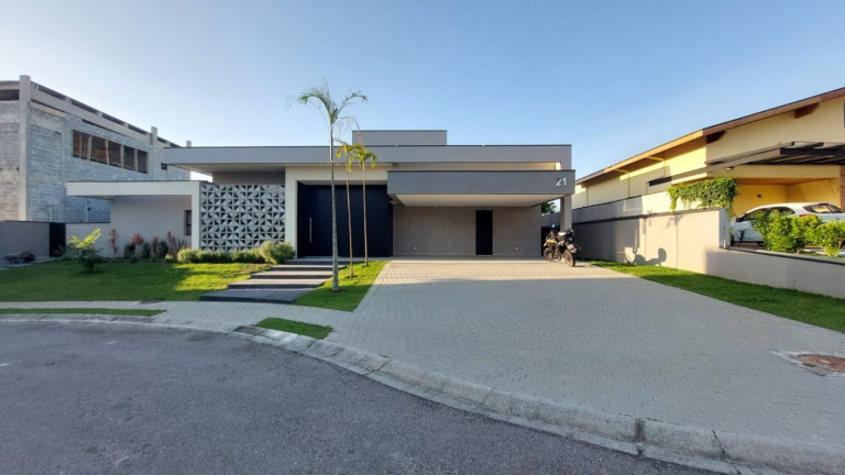 Chácara com 4 Quartos à Venda, 275 m² em Urbanova - São José Dos Campos