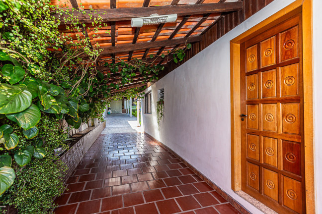 Imagem Casa com 3 Quartos à Venda, 180 m² em Mossunguê - Curitiba Imagem Casa com 3 Quartos à Venda, 180 m² em Mossunguê - Curitiba
