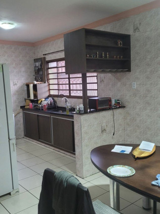 Imagem Casa com 3 Quartos à Venda, 195 m² em Jardim Uira - São José Dos Campos