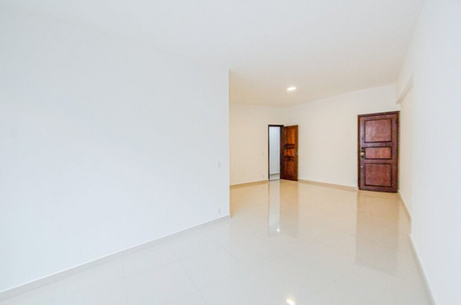 Imagem Imóvel com 3 Quartos à Venda, 130 m² em Flamengo - Rio De Janeiro Imagem Imóvel com 3 Quartos à Venda, 130 m² em Flamengo - Rio De Janeiro