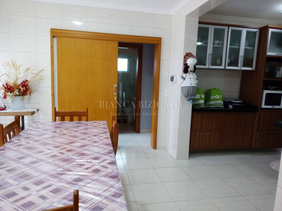 Imagem Casa com 5 Quartos à Venda, 338 m² em Ahú - Curitiba Imagem Casa com 5 Quartos à Venda, 338 m² em Ahú - Curitiba